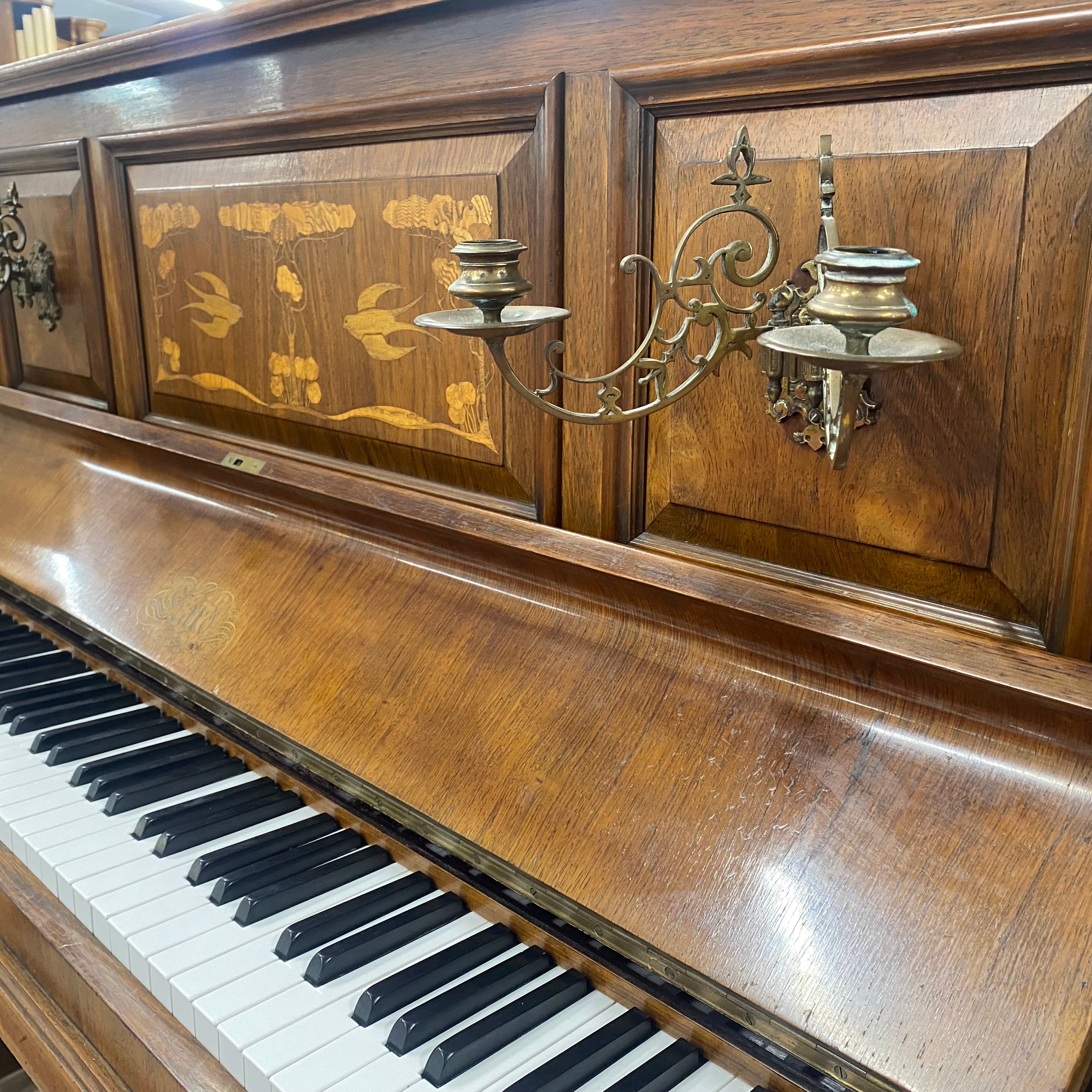 Erard model Orné (1905)