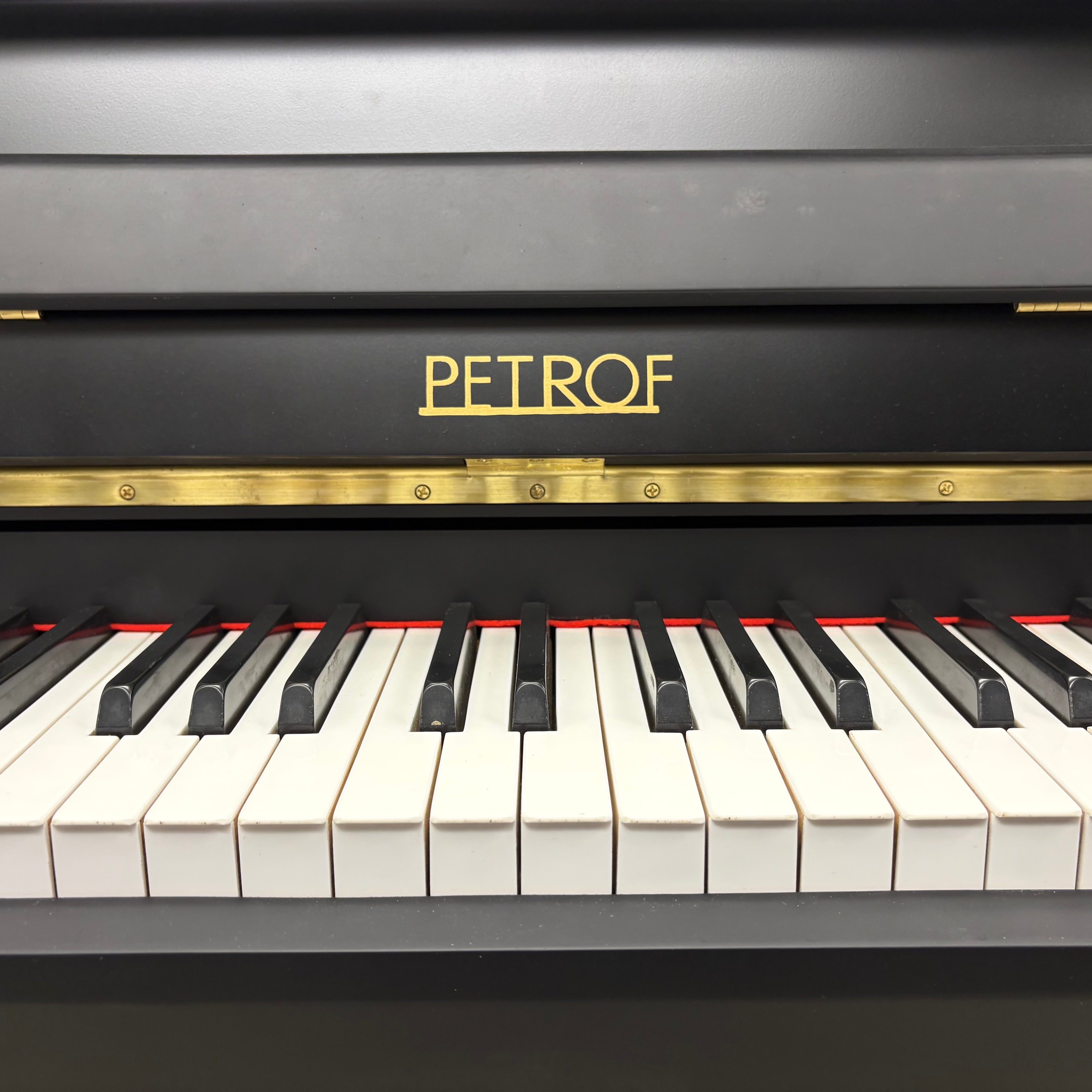 Petrof 103 piano (1975)