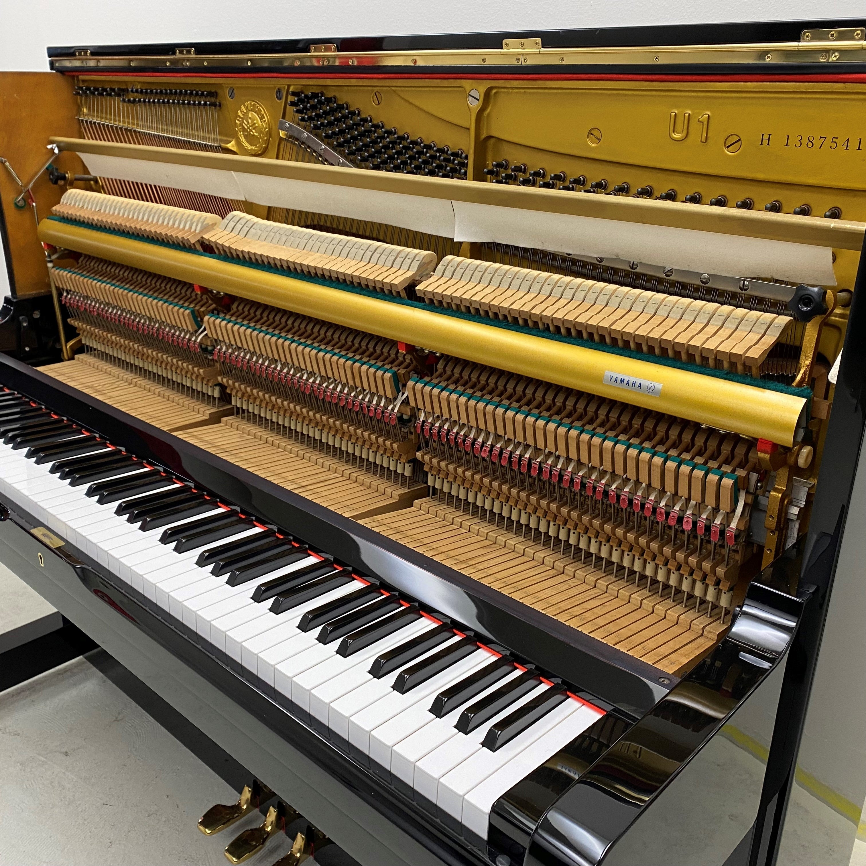 Yamaha U1H Klavier (1972)