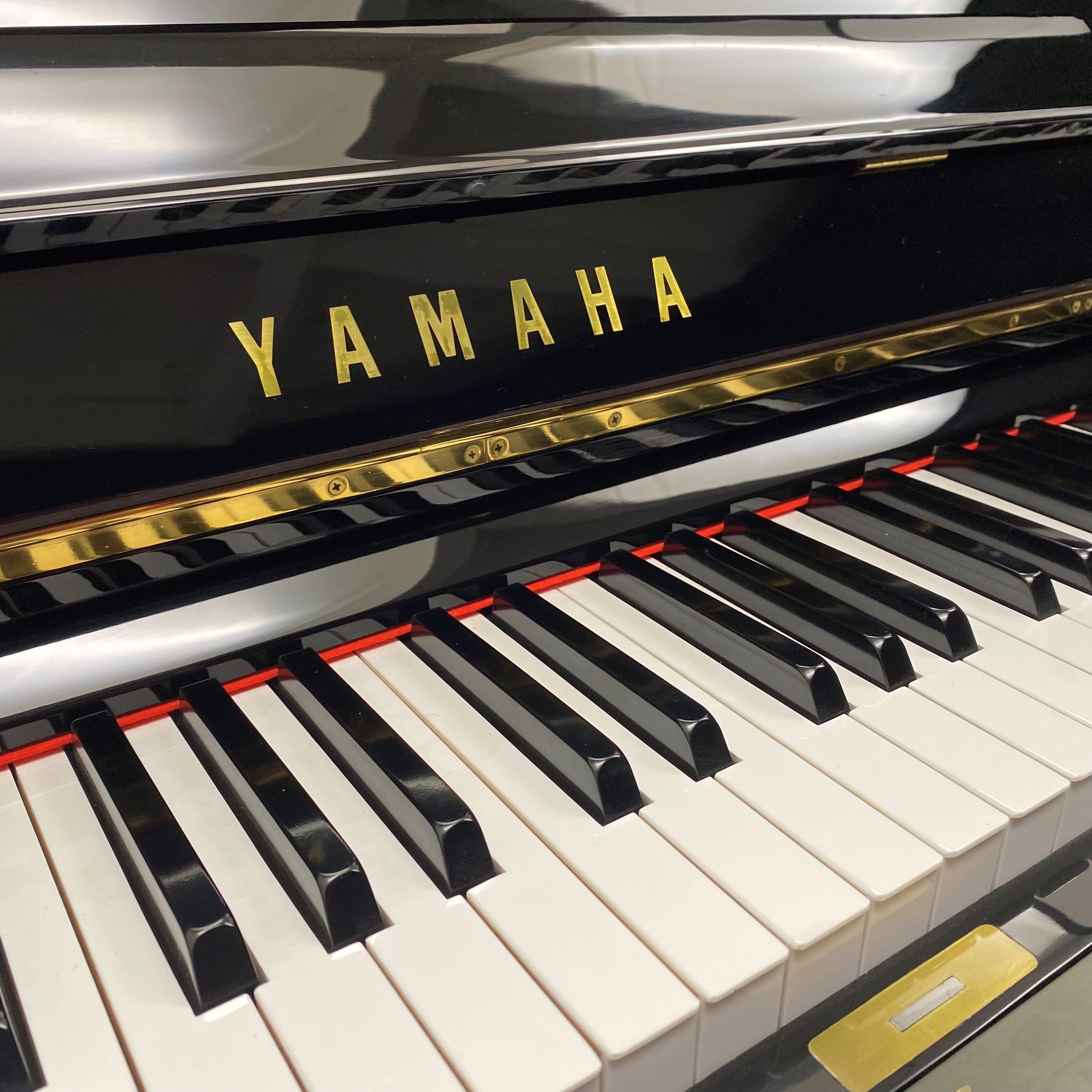 Piano Yamaha U1H (1973)
