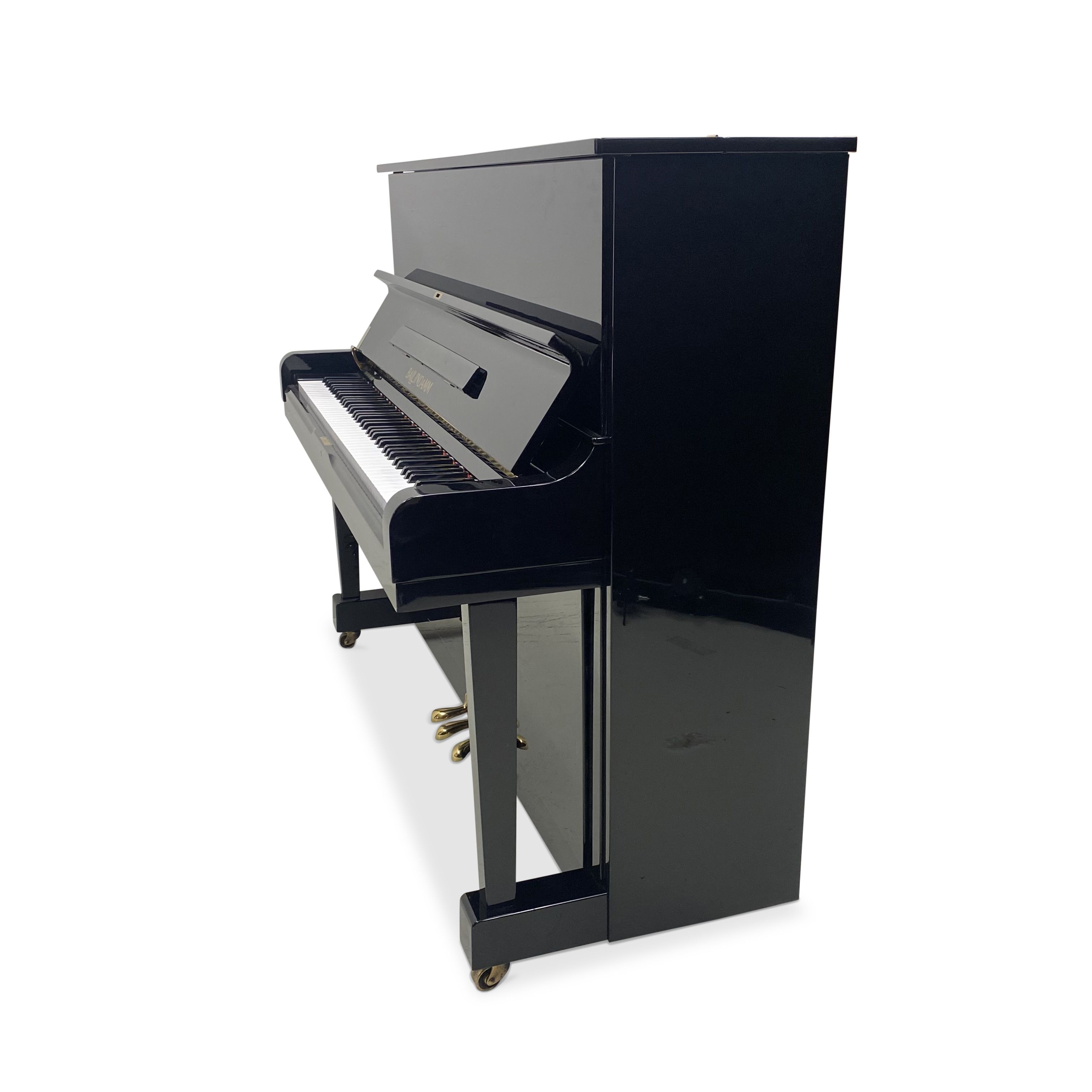 Ballindam B-123 piano