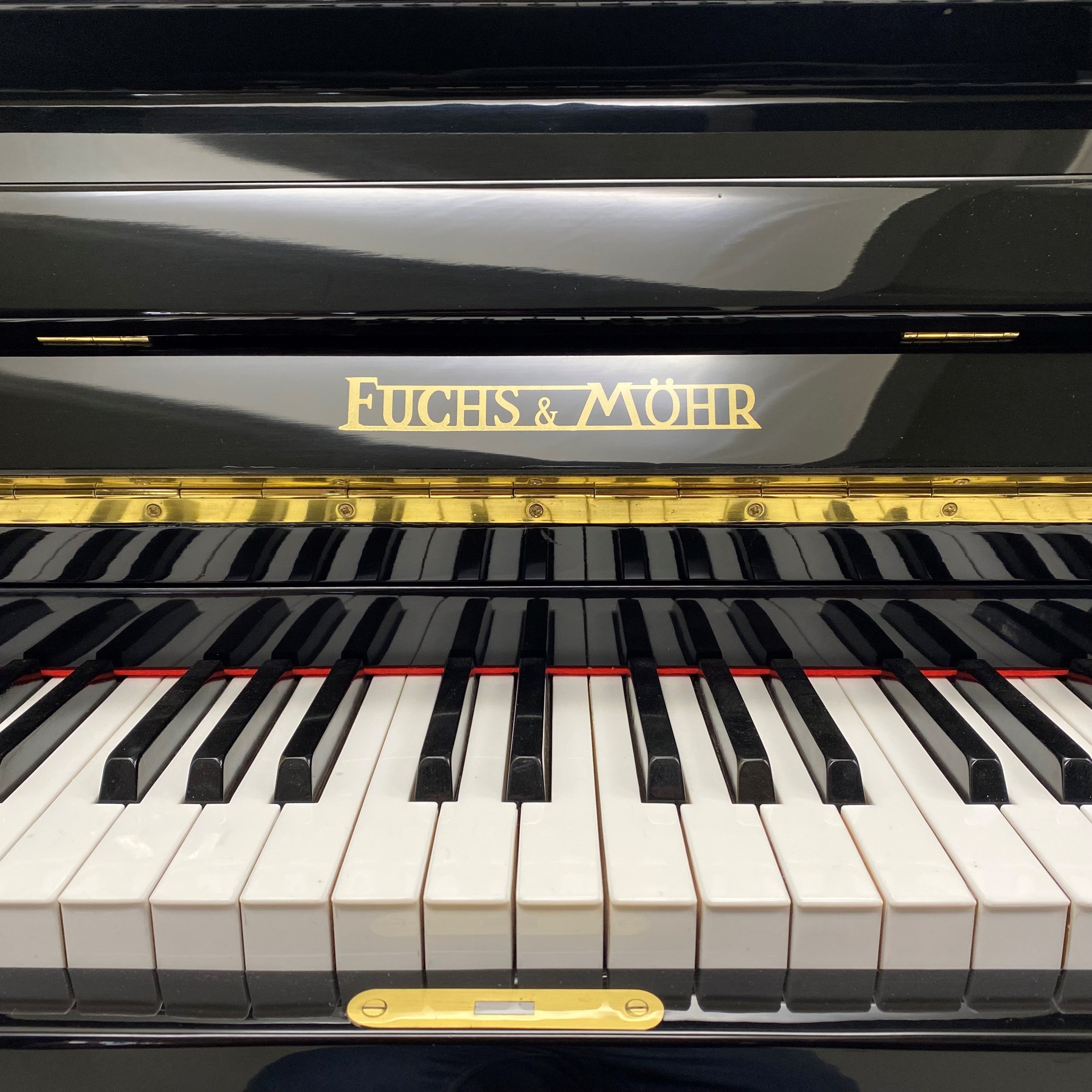 Fuchs & Möhr 110 piano