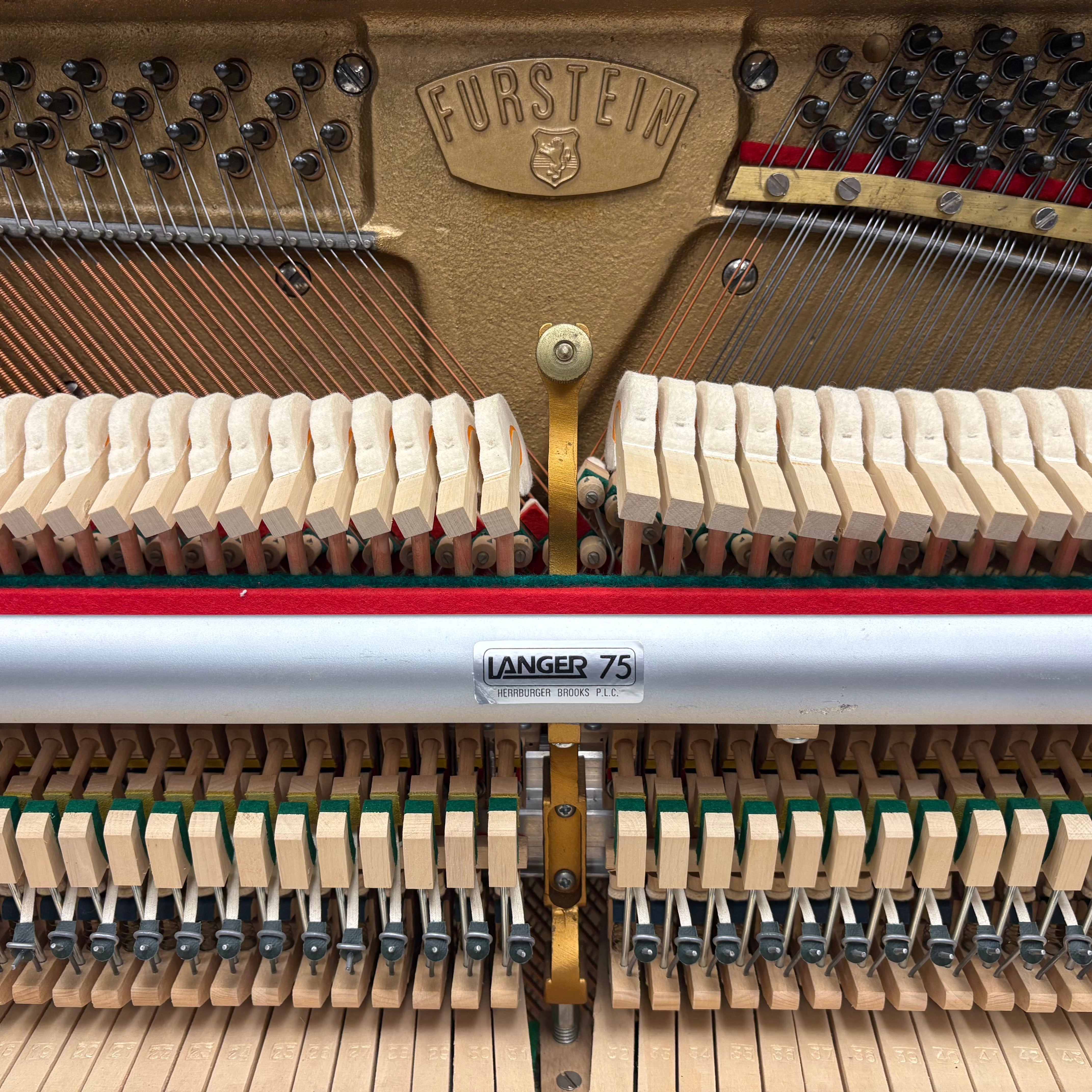 Furstein TP-105 piano