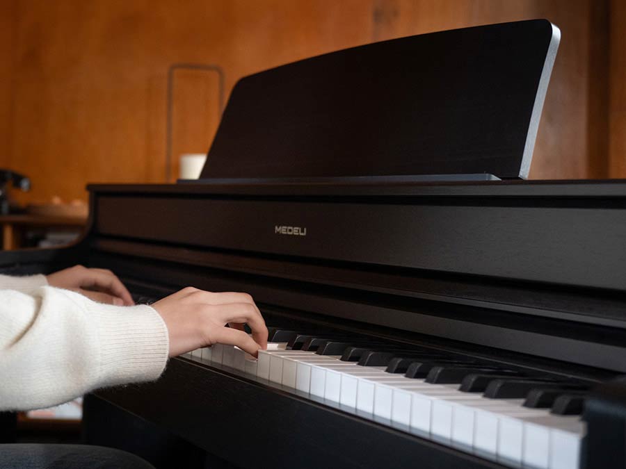 Medeli UP-405 zwart