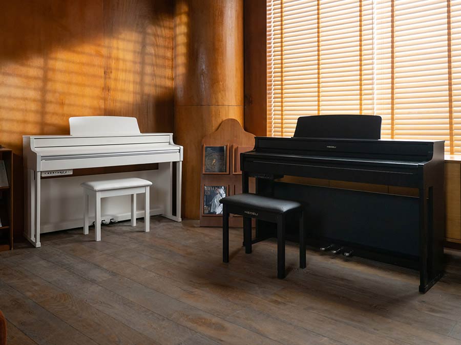 Medeli UP-405 zwart