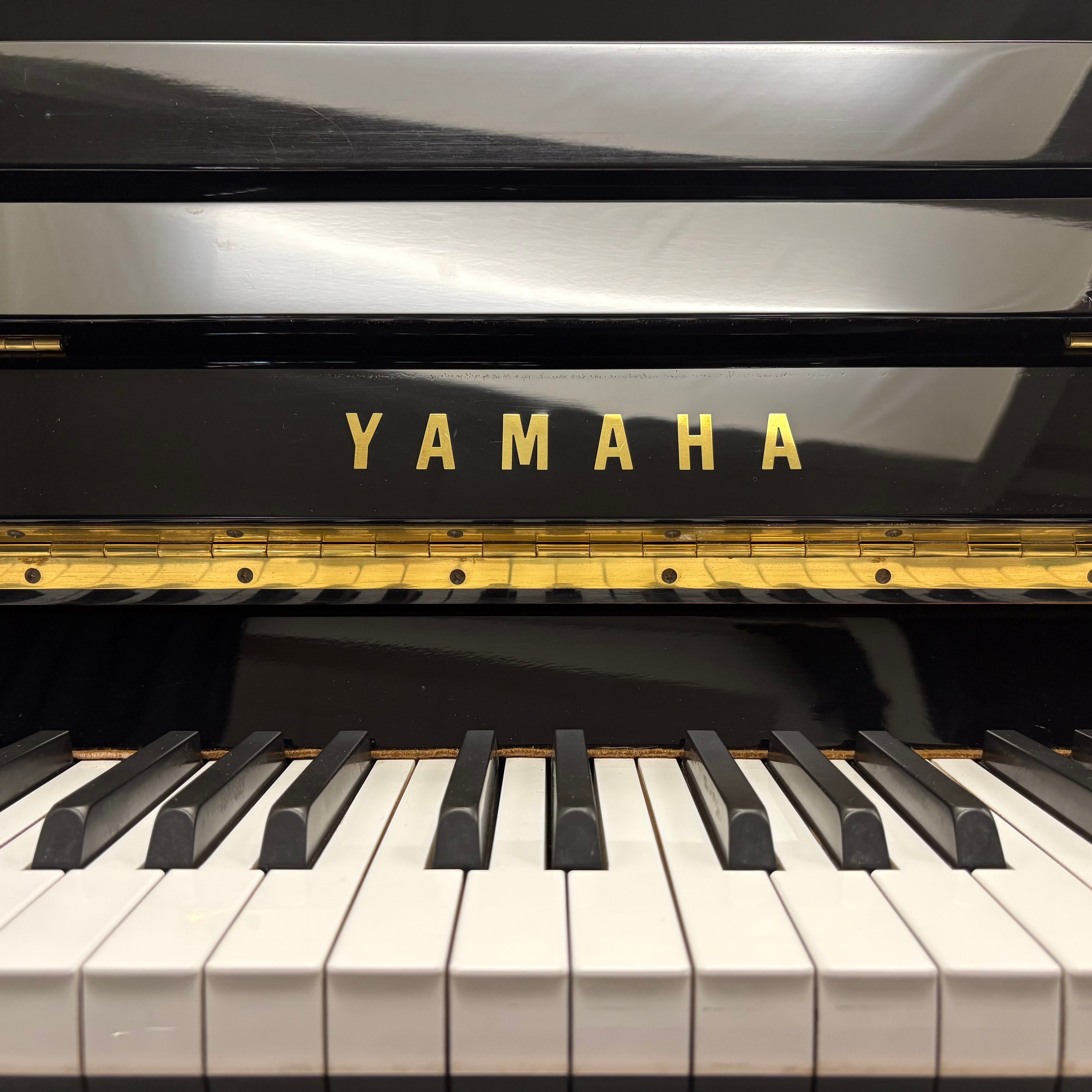Yamaha E-110N piano (1998)