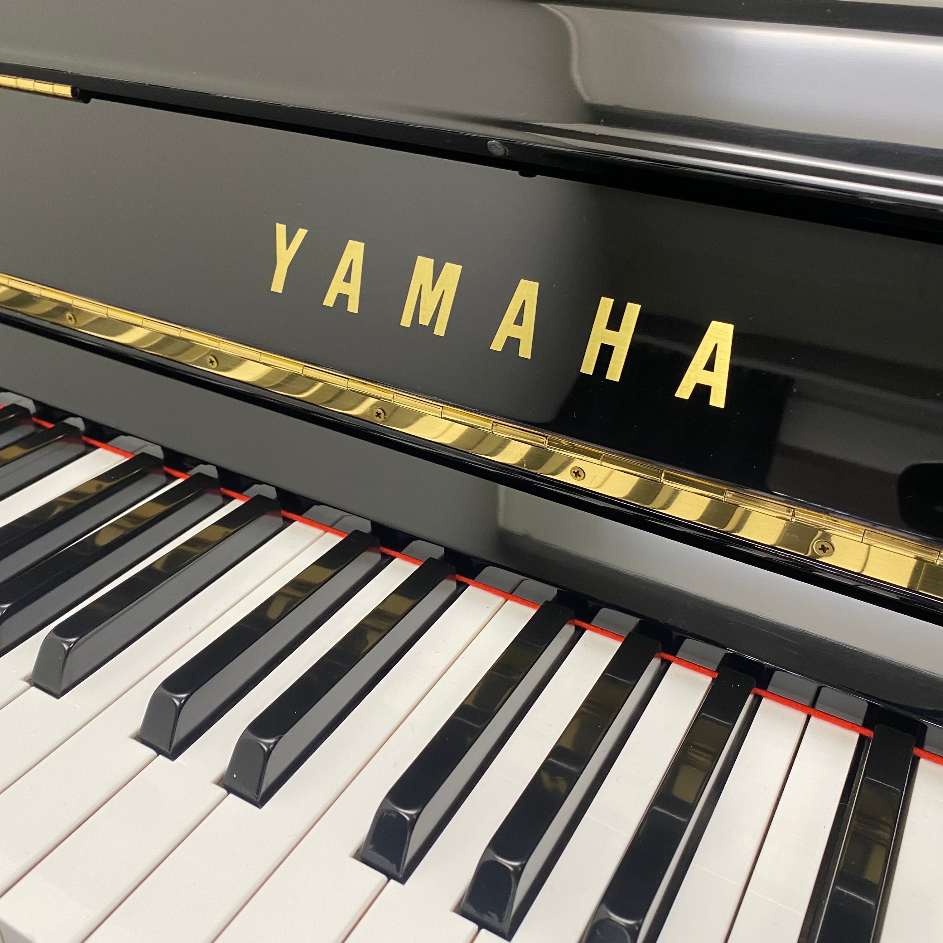 Yamaha U100 piano (1995)