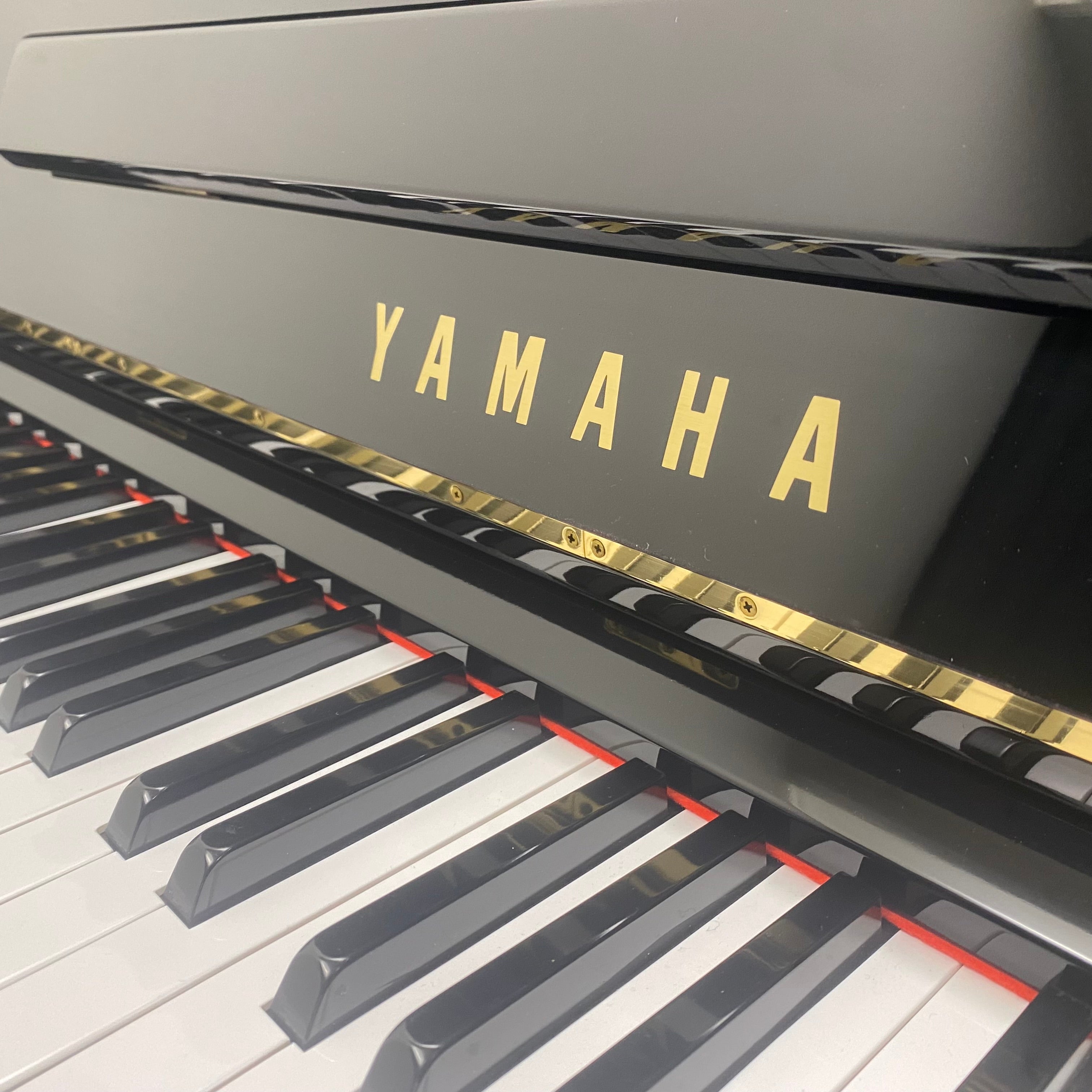 Yamaha U1E piano (1968)