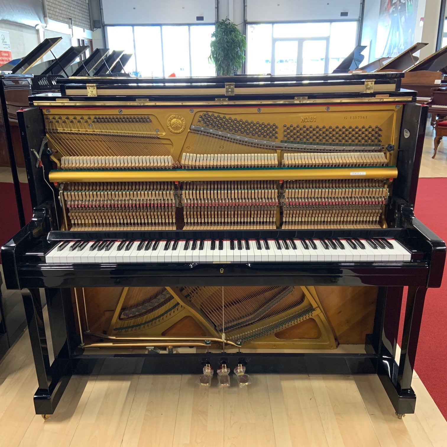 Yamaha U1G Piano