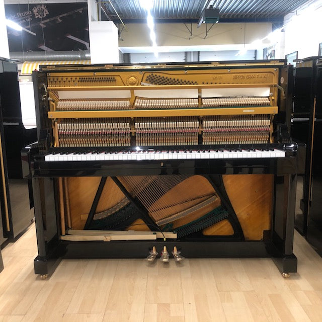 Yamaha U1D piano (1962)