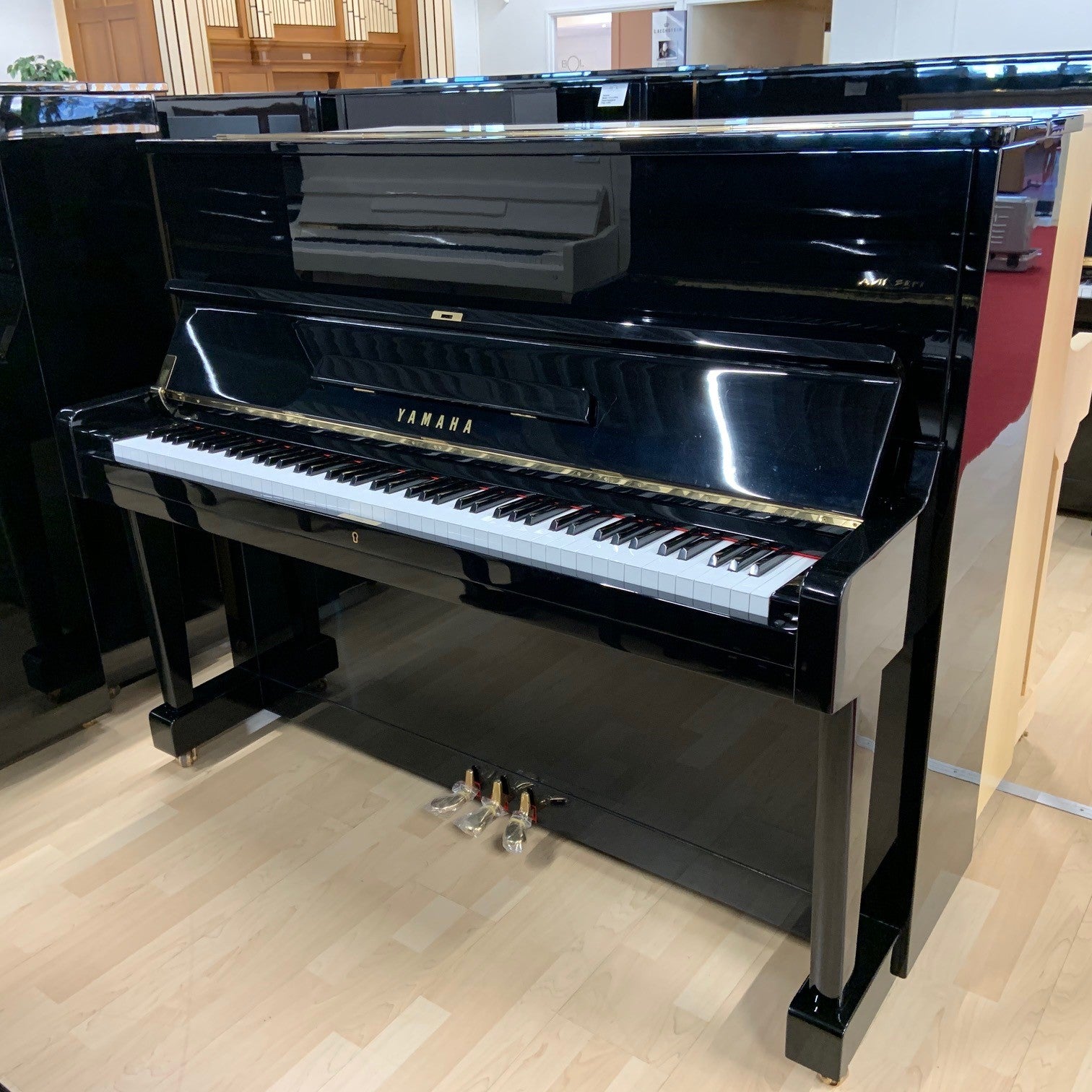 Yamaha U1D Piano