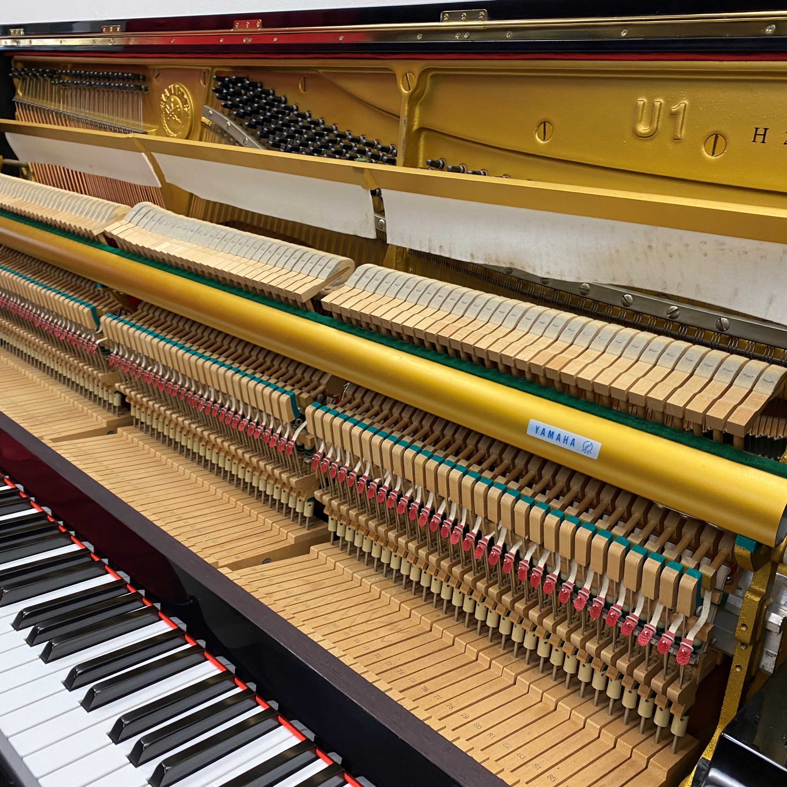 Yamaha U1H piano (1975)