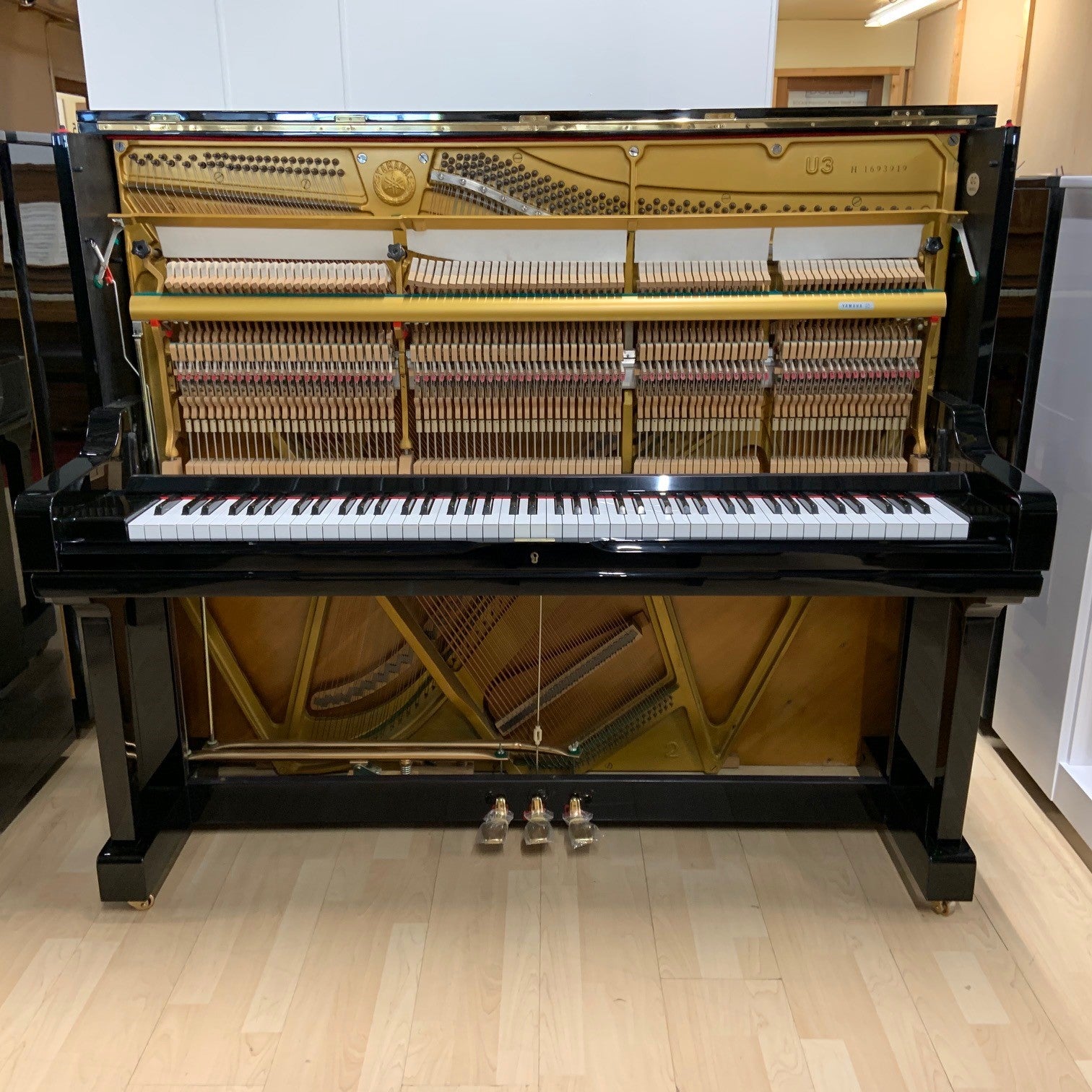 Yamaha U3H Piano