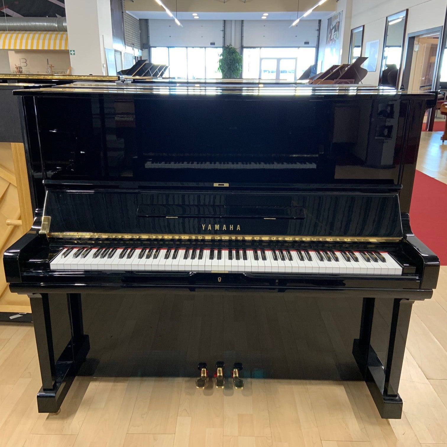 Yamaha U3H Piano