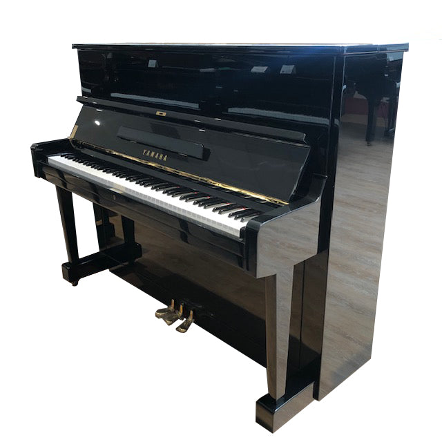 Yamaha U1D Klavier (1963)