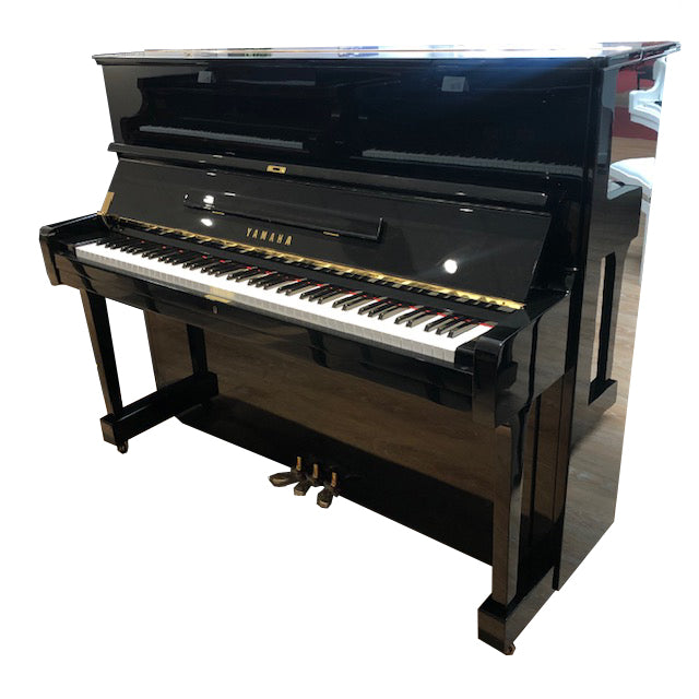 Yamaha U1D Klavier (1967)